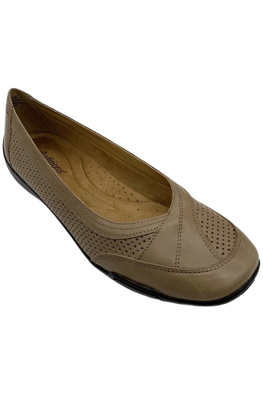 Auditions Women's Verona II Flats Taupe - Extra Wide